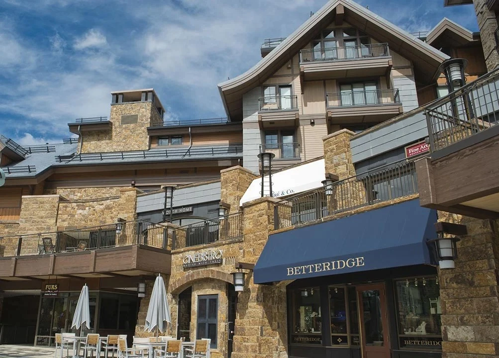 US Consumers Dismiss Tariffs, Send Watches of Switzerland Revenue Soaring