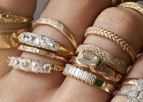 An Insider's Guide To Sourcing Vintage Jewellery