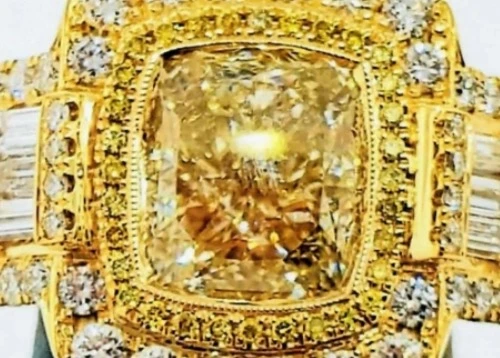 Seven California men charged in 'largest jewellery heist' in US history
