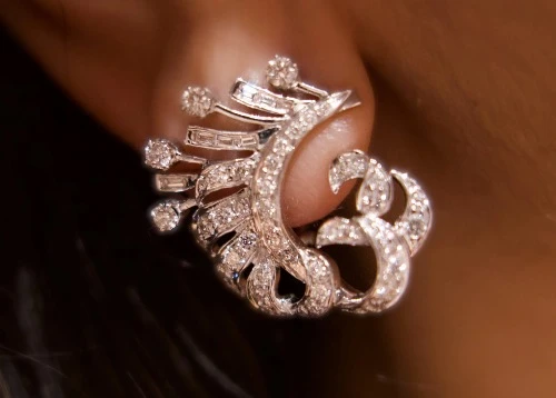 Building Value Over Time, A Jewellery Collectors Account