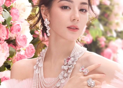 Mikimoto's Les Pétales Collection Brings Poetic Movement to Pearls
