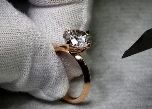 Lab grown diamonds shake up the natural diamond industry