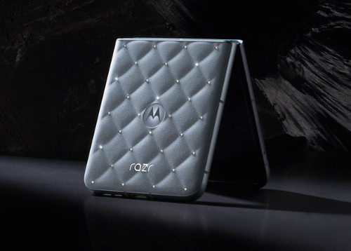 Tech meets lifestyle luxury with new Swarovski and Motorola collab