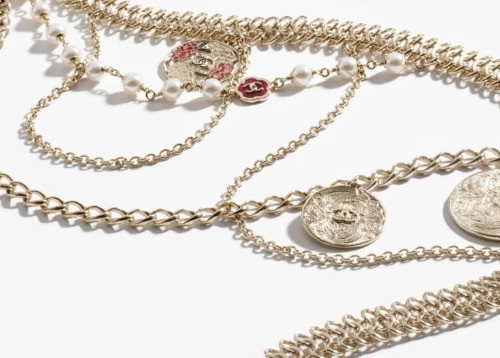 Designer belly chains are the jewellery trend to know in 2025