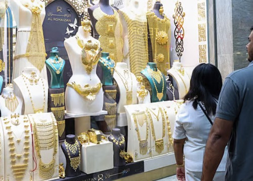 Dubai gold prices can cool down below Dh370, signs are there
