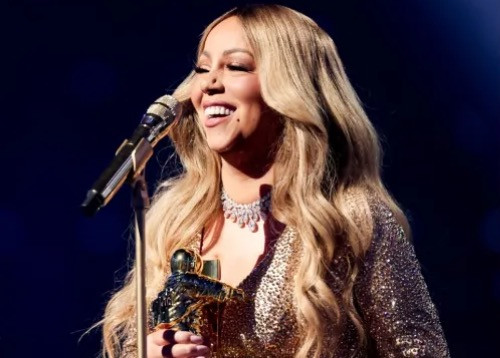 Mariah Carey stuns in $10m diamonds at her MTV VMAs 2025 Vanguard performance