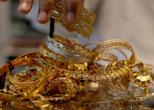Record gold prices in India fail to unlock scrap supply