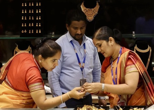 Price surge weighs on gold, silver sales in India's Diwali market