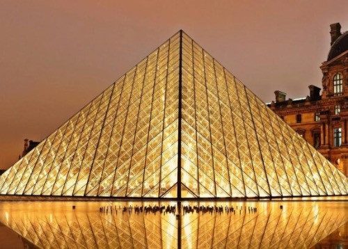 Two Arrested in Connection with Audacious Louvre Jewellery Heist